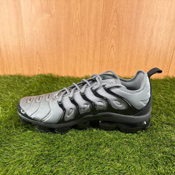 Nike Air VaporMax Plus Cool Grey Running Sneakers CK0900-001 Men’s Size 12.5 main image 7